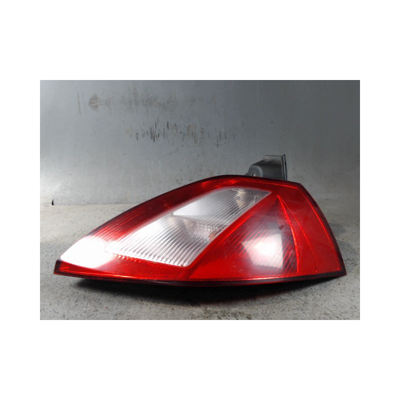 FEU ARRIERE GAUCHE  RENAULT MEGANE II PH1 02-05