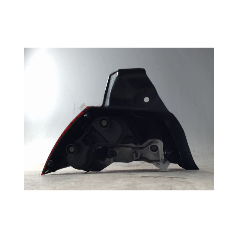 FEU ARRIERE GAUCHE  RENAULT MEGANE II PH1 02-05