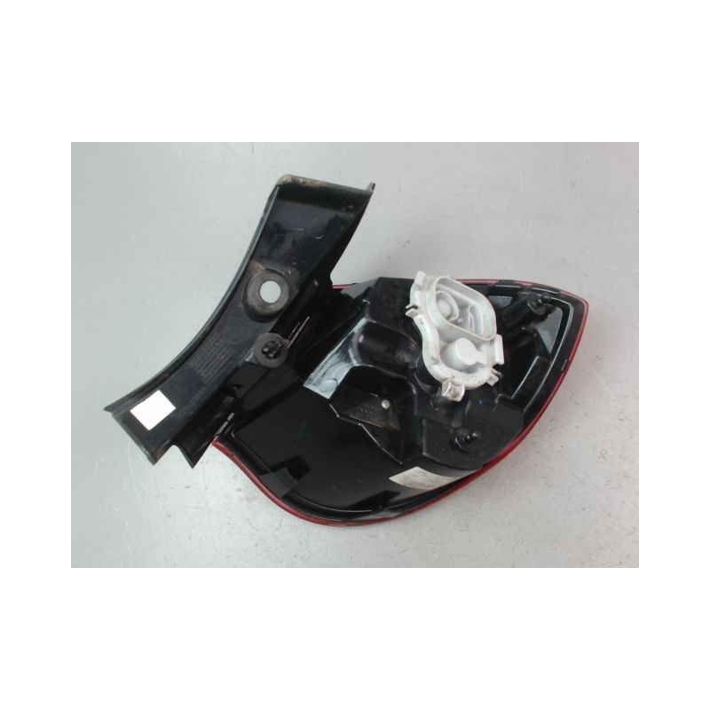 FEU ARRIERE GAUCHE  ALFA ROMEO GUILIETTA 2010-