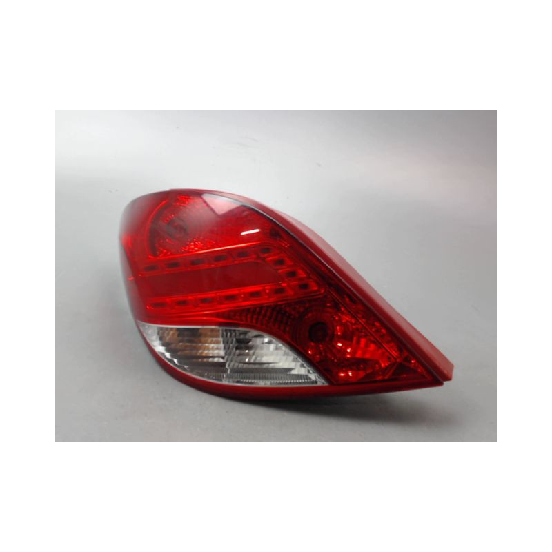 FEU ARRIERE GAUCHE  PEUGEOT 207 2006-2013