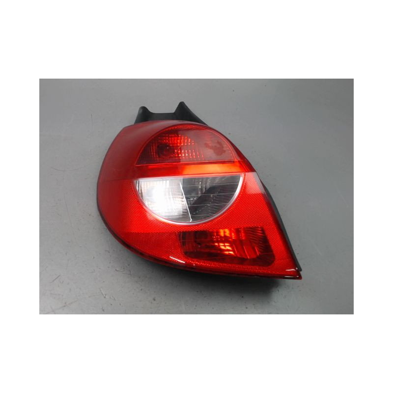 FEU ARRIERE GAUCHE  RENAULT CLIO III Phase 1 2005-2009