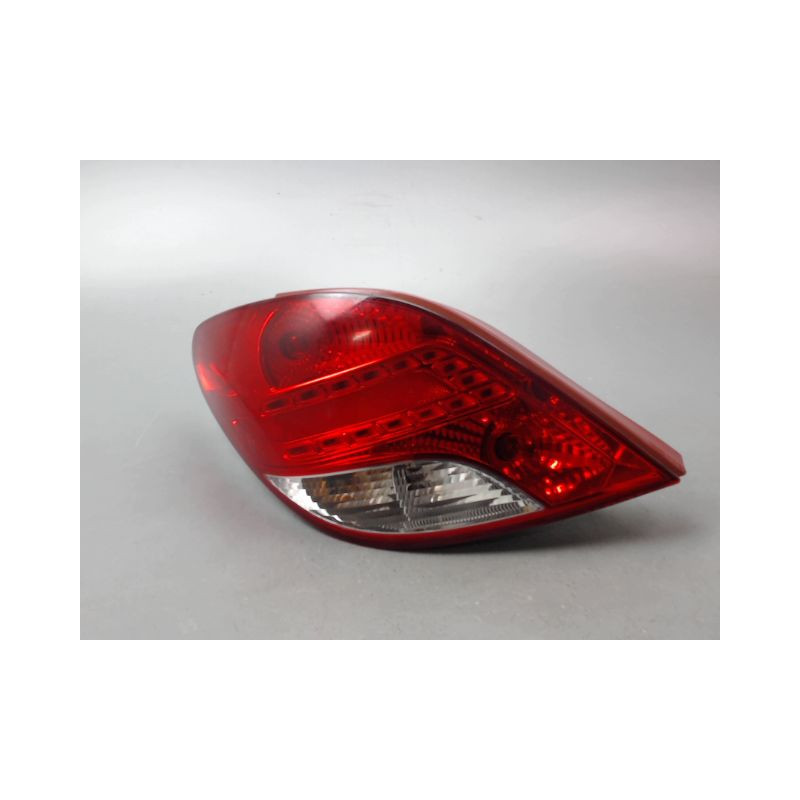FEU ARRIERE GAUCHE  PEUGEOT 207 2006-2013