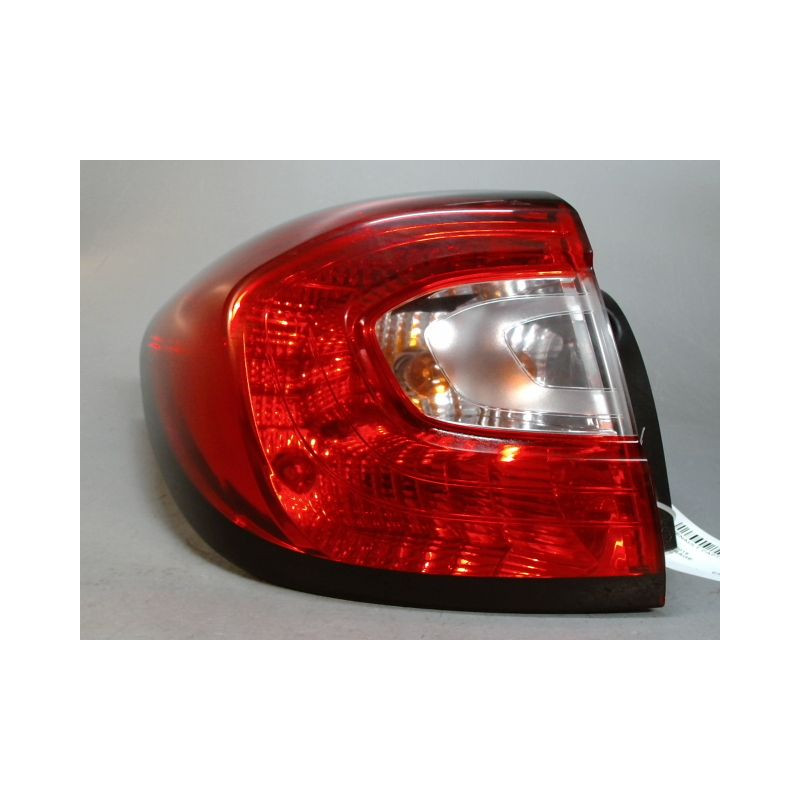 FEU ARRIERE GAUCHE  RENAULT CAPTUR