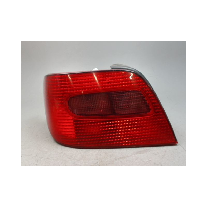 FEU ARRIERE GAUCHE  CITROEN XSARA 2000-