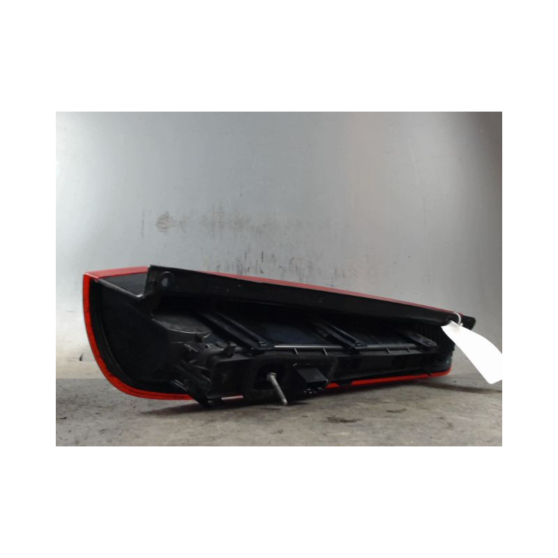 FEU ARRIERE GAUCHE  FORD FIESTA 02 -05