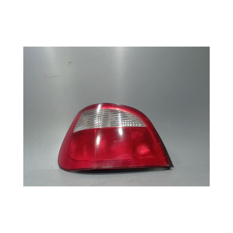 FEU ARRIERE GAUCHE  RENAULT MEGANE