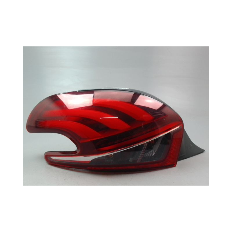 FEU ARRIERE GAUCHE  PEUGEOT 208 Phase 1 2012-...