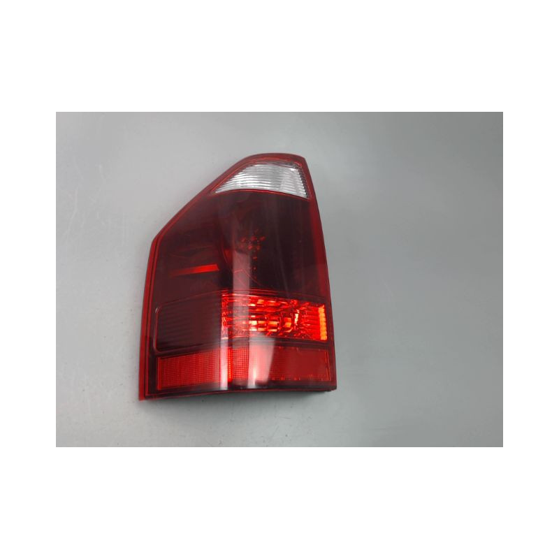 FEU ARRIERE GAUCHE  MITSUBISHI PAJERO BREAK III Phase 2 2003-2006