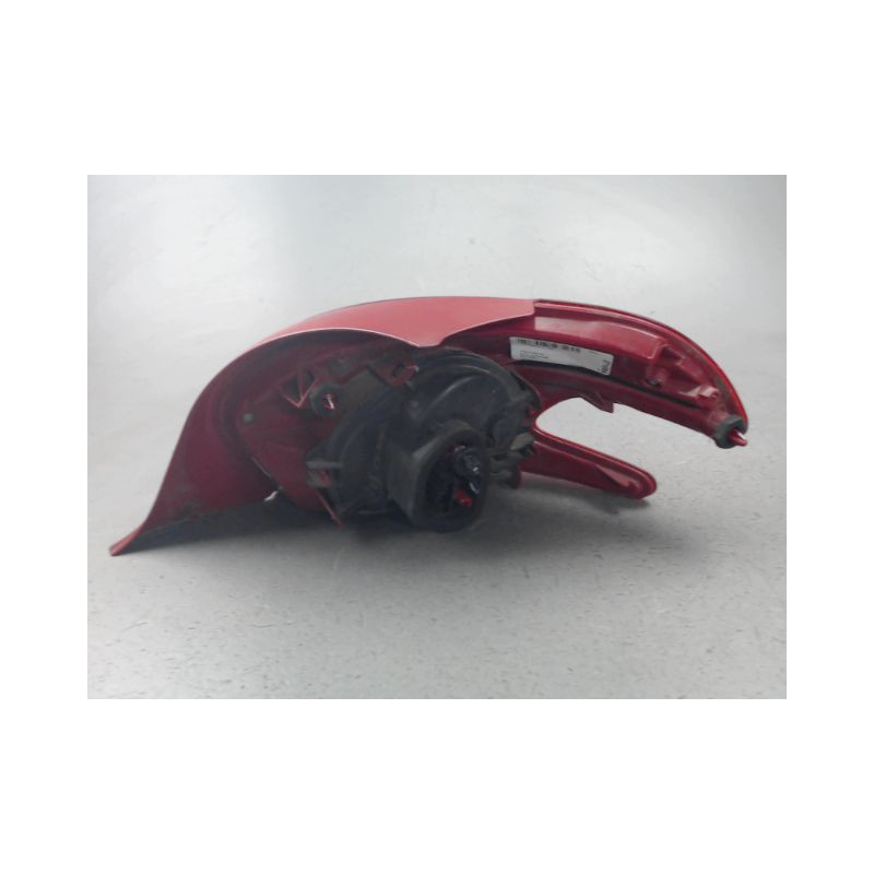 FEU ARRIERE GAUCHE  PEUGEOT 208