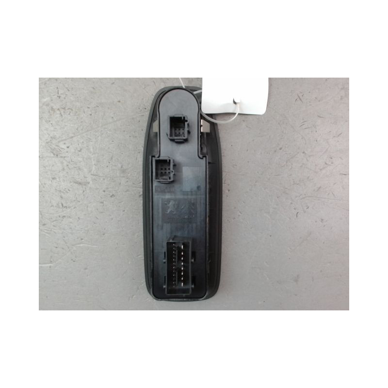 COMMANDE LEVE-GLACE PORTE AVG PEUGEOT 2008 Phase 1 2013-...