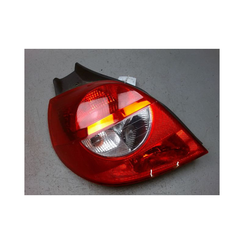 FEU ARRIERE GAUCHE  RENAULT CLIO III 2005-