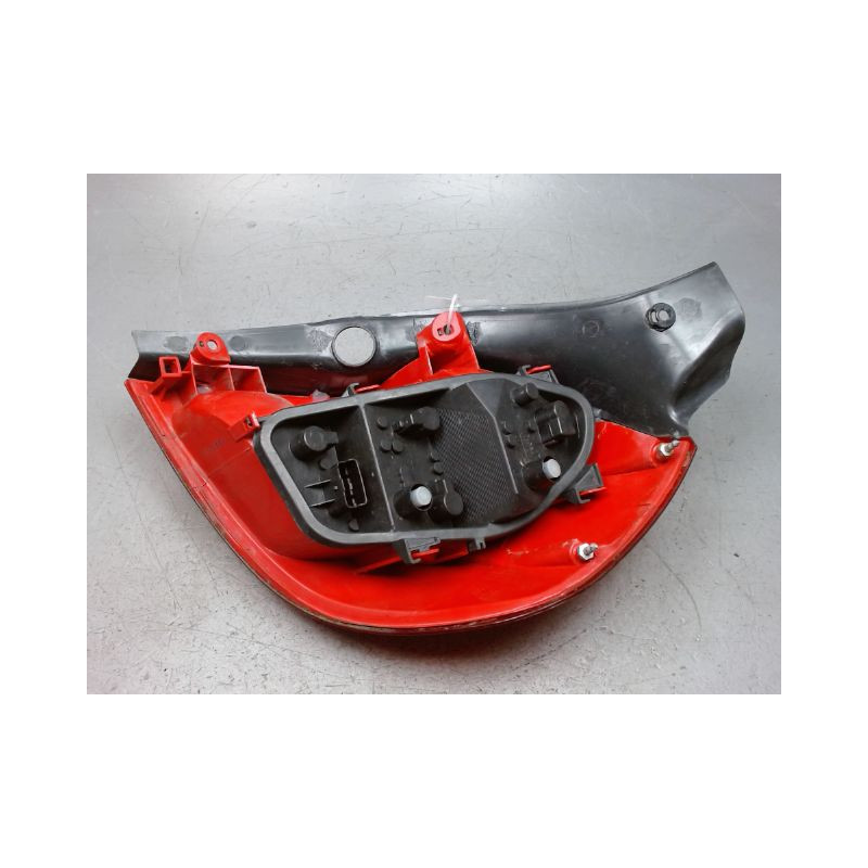 FEU ARRIERE GAUCHE  RENAULT CLIO III 2005-