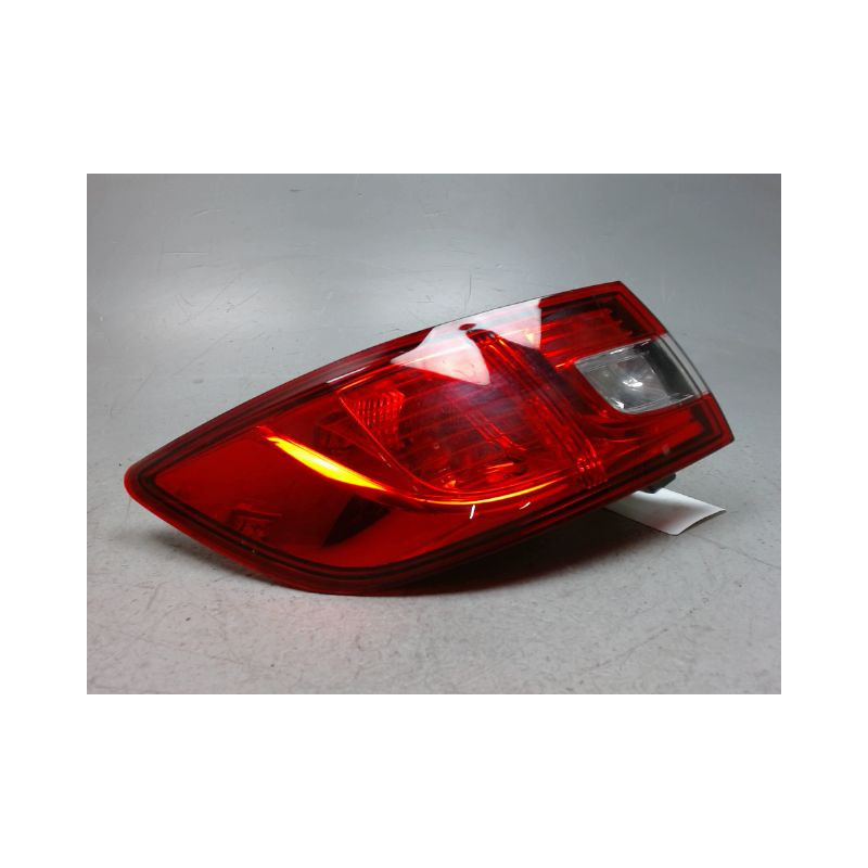FEU ARRIERE GAUCHE  RENAULT CLIO