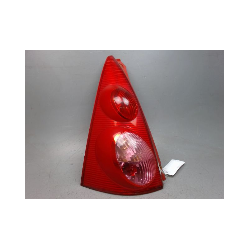FEU ARRIERE GAUCHE  PEUGEOT 107 3P