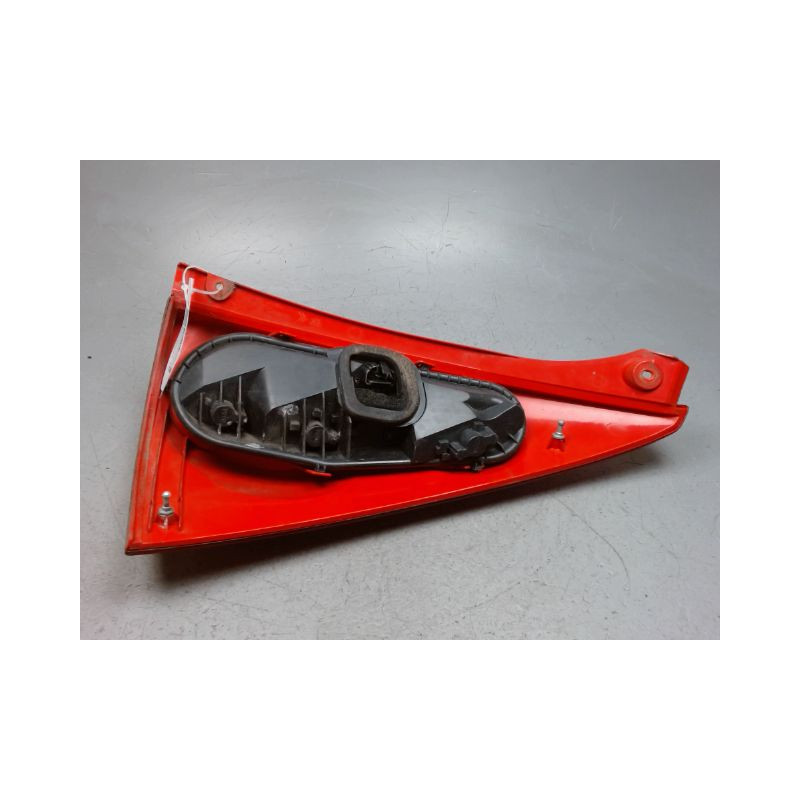 FEU ARRIERE GAUCHE  PEUGEOT 107 3P