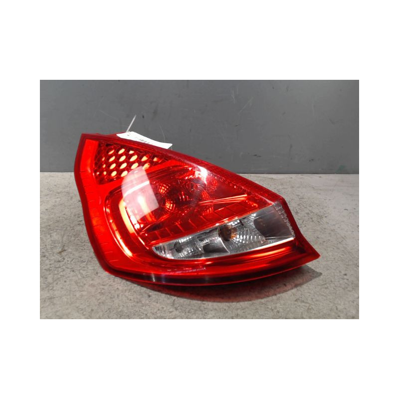 FEU ARRIERE GAUCHE  FORD FIESTA 2010-