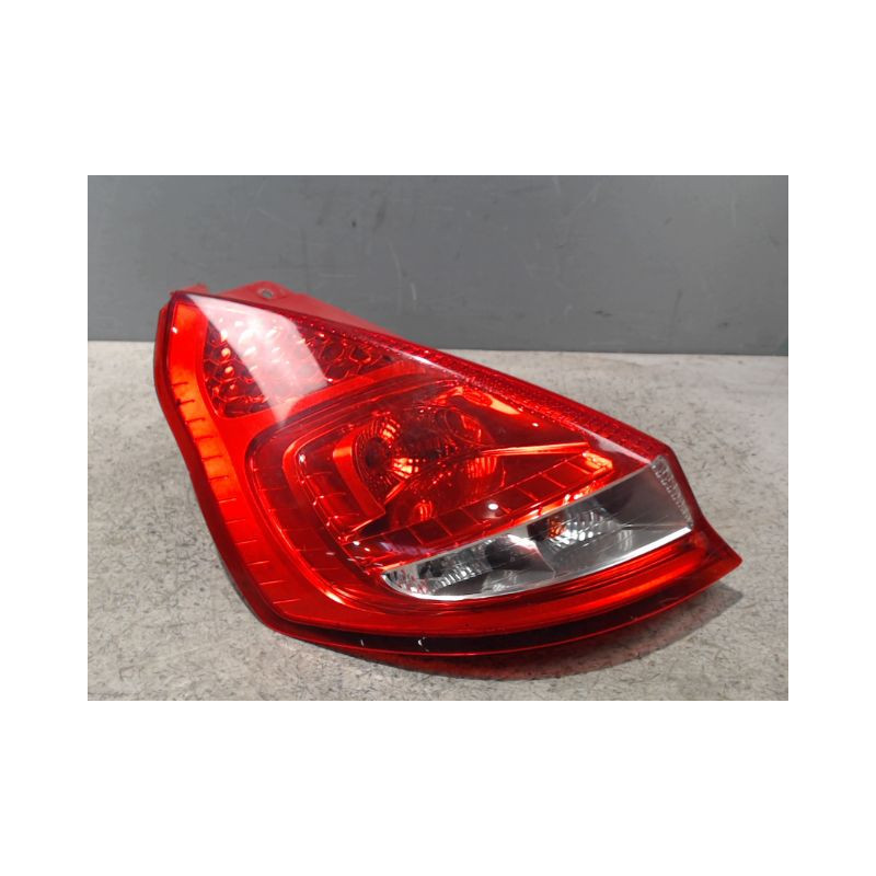 FEU ARRIERE GAUCHE  FORD FIESTA 2010-