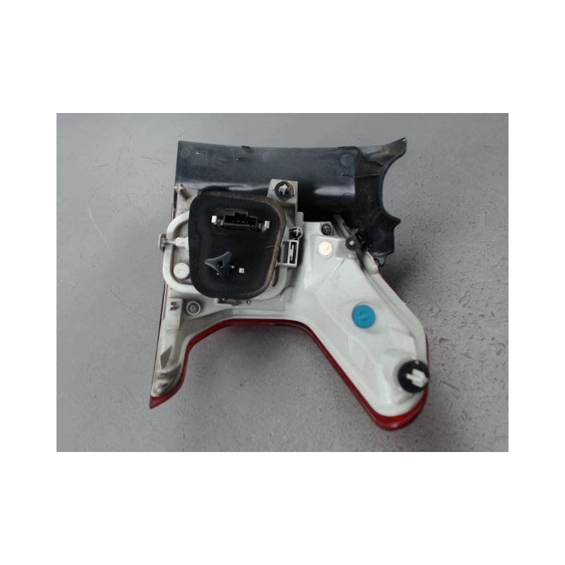 FEU ARRIERE GAUCHE  PEUGEOT 2008