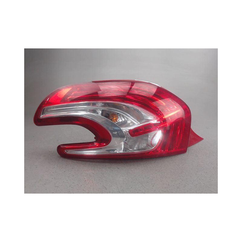 FEU ARRIERE GAUCHE  PEUGEOT 208
