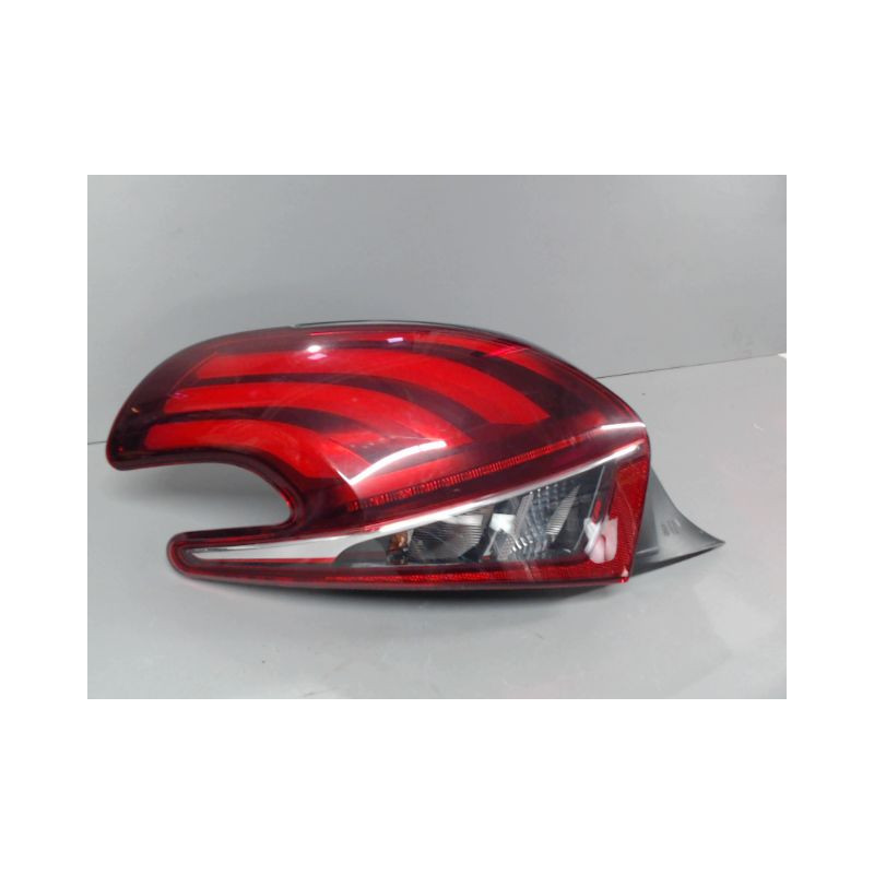 FEU ARRIERE GAUCHE  PEUGEOT 208