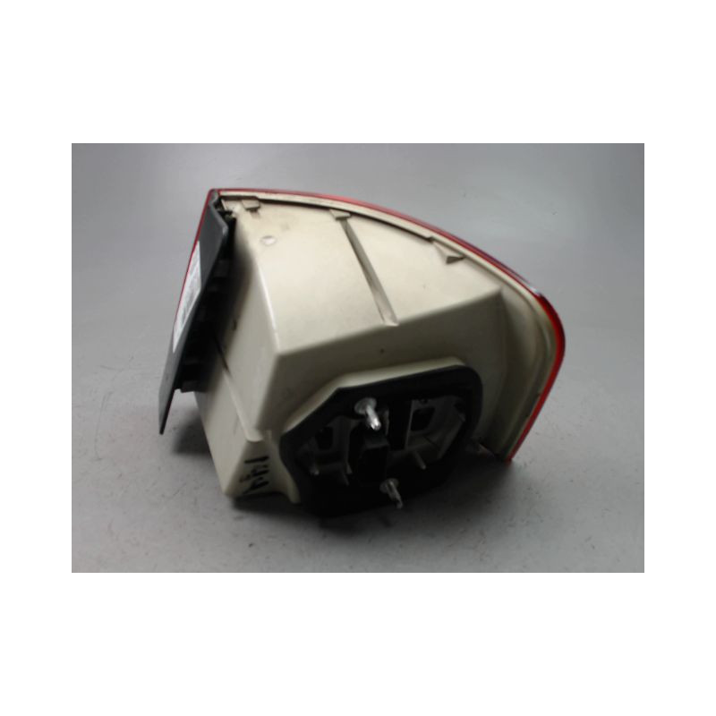 FEU ARRIERE GAUCHE  VOLKSWAGEN JETTA BERL. III 2005-2010