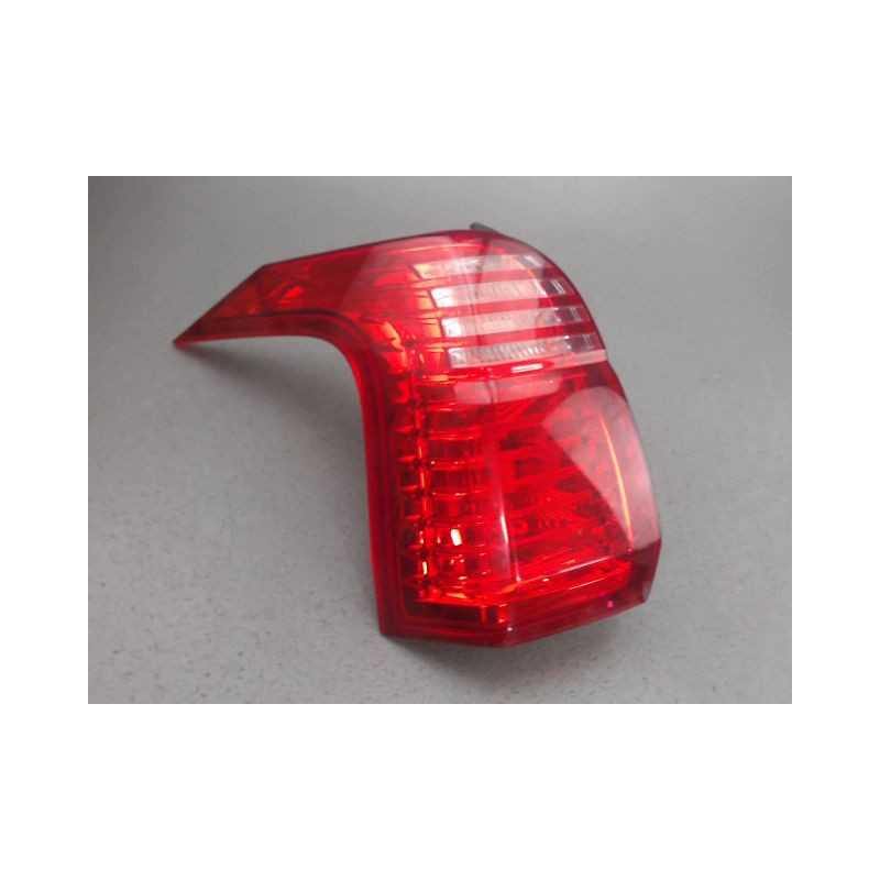 FEU ARRIERE GAUCHE  PEUGEOT 5008