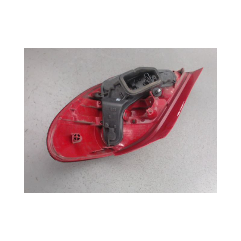 FEU ARRIERE GAUCHE  PEUGEOT 207