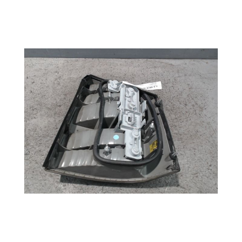 FEU ARRIERE GAUCHE  OPEL VECTRA GTS 5P