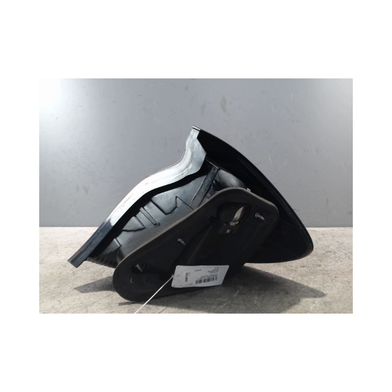 FEU ARRIERE GAUCHE  MERCEDES CLASSE C 2004-