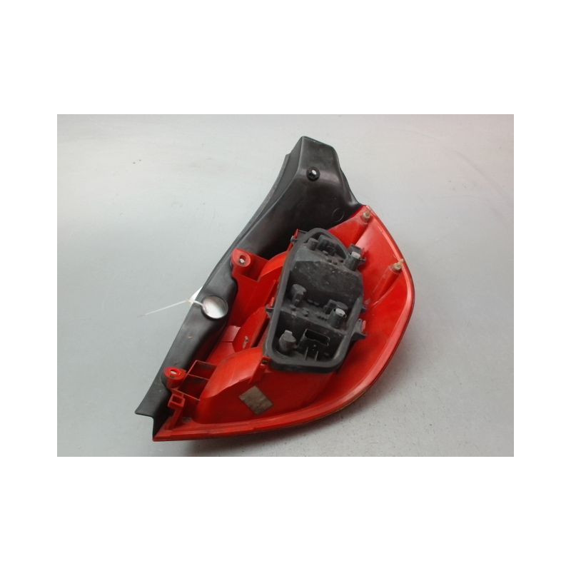 FEU ARRIERE GAUCHE  RENAULT CLIO III Phase 1 2005-2009