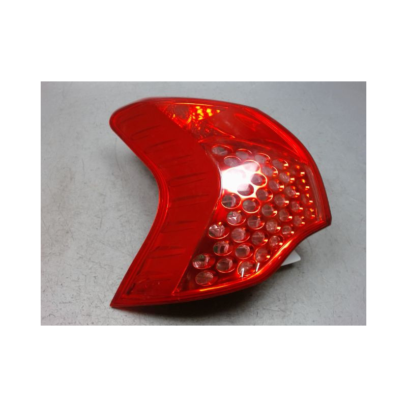 FEU ARRIERE GAUCHE  PEUGEOT 3008 2009-