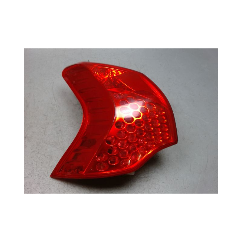 FEU ARRIERE GAUCHE  PEUGEOT 3008 2009-