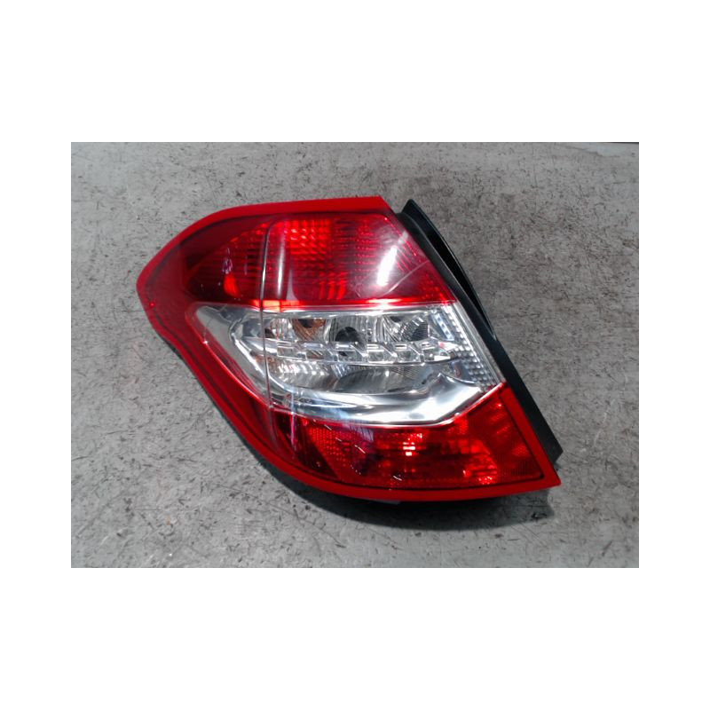 FEU ARRIERE GAUCHE  CITROEN C4 2010-