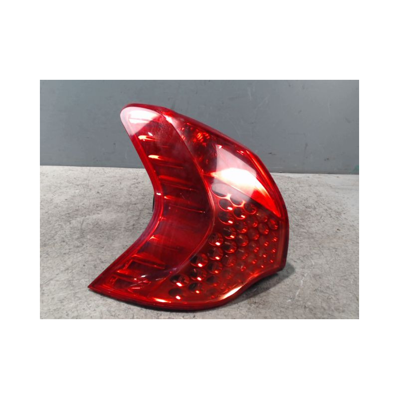 FEU ARRIERE GAUCHE  PEUGEOT 3008 2009-