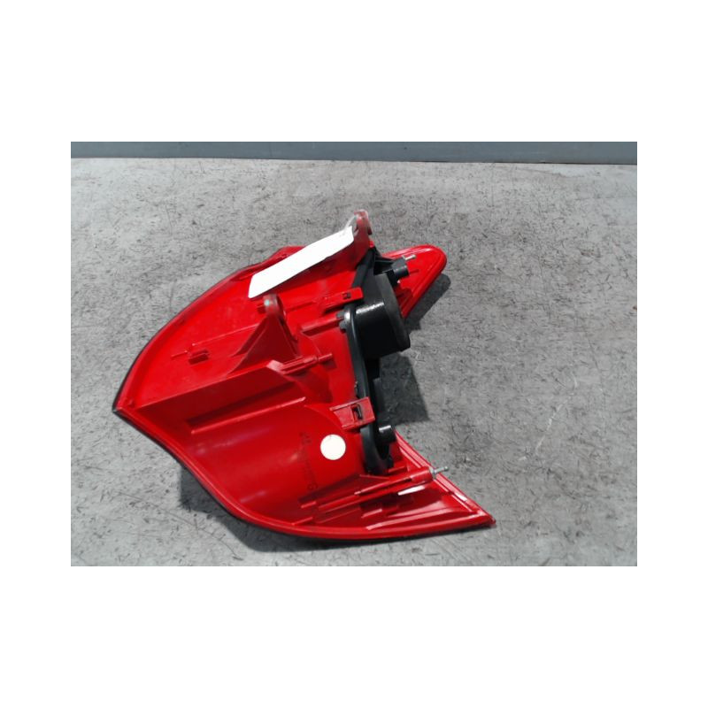 FEU ARRIERE GAUCHE  PEUGEOT 3008 2009-