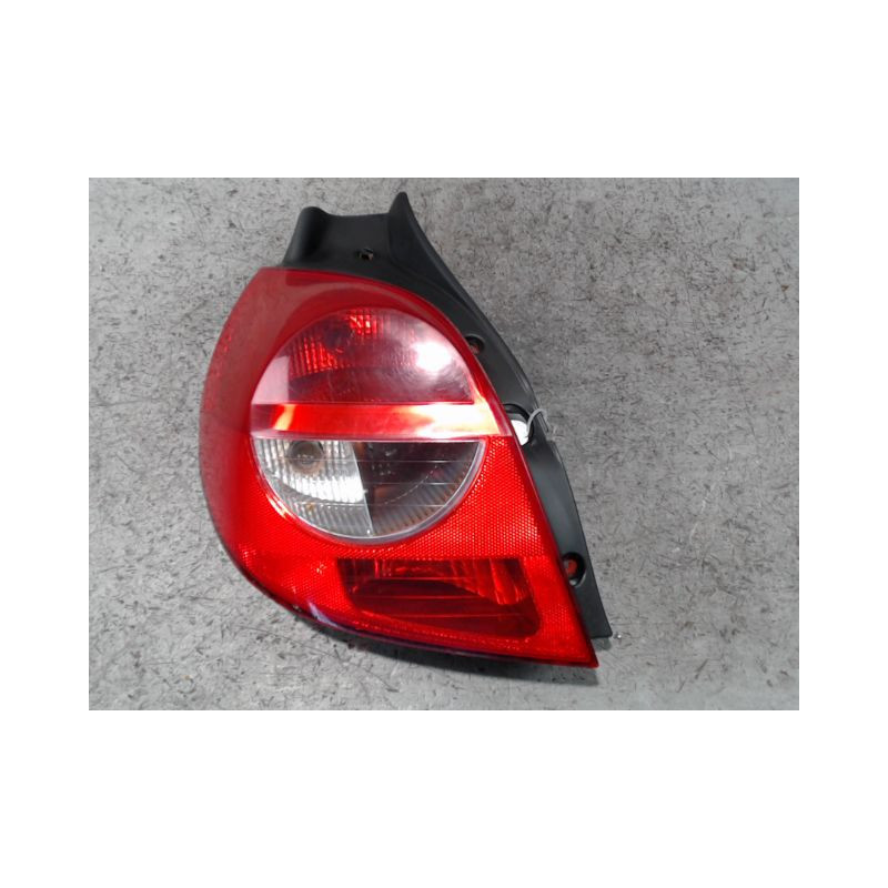 FEU ARRIERE GAUCHE  RENAULT CLIO III 2005-