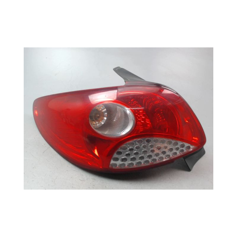 FEU ARRIERE GAUCHE  PEUGEOT 206 + 2009-2013