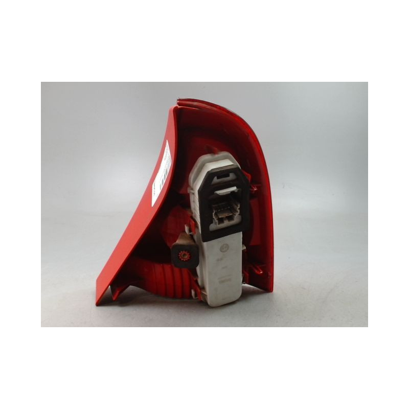 FEU ARRIERE GAUCHE  RENAULT CLIO II Phase 2 2001-2006