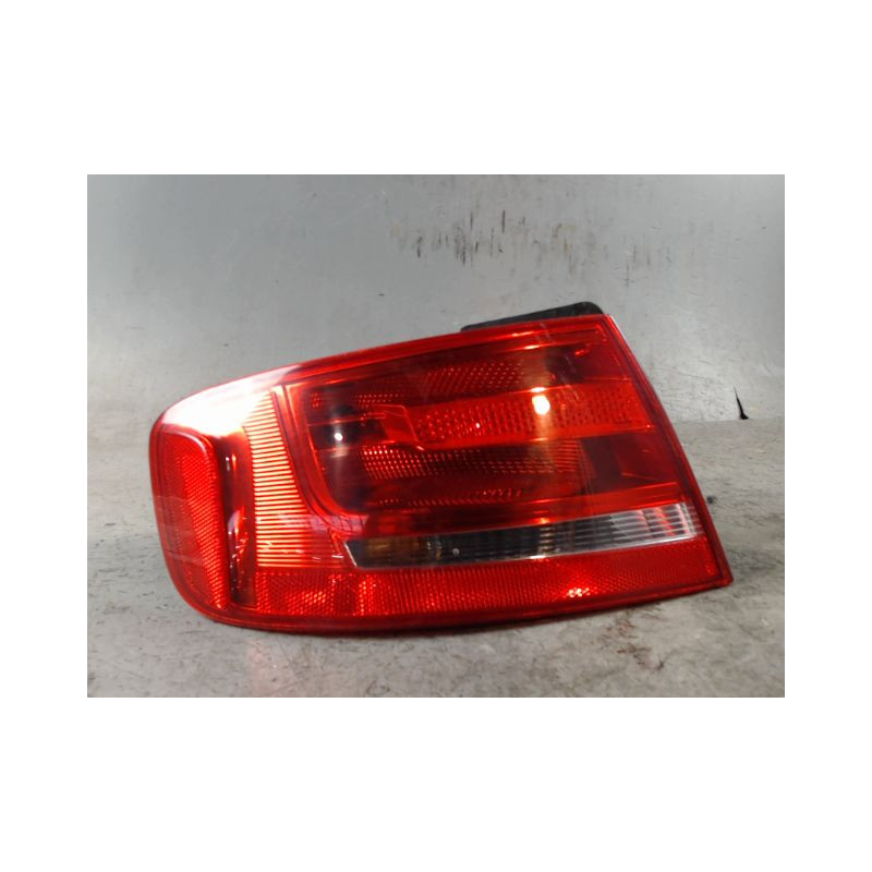 FEU ARRIERE GAUCHE  AUDI A4 2008-