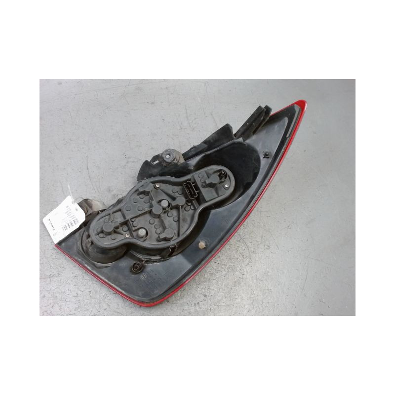 FEU ARRIERE GAUCHE  NISSAN PRIMERA 2002-
