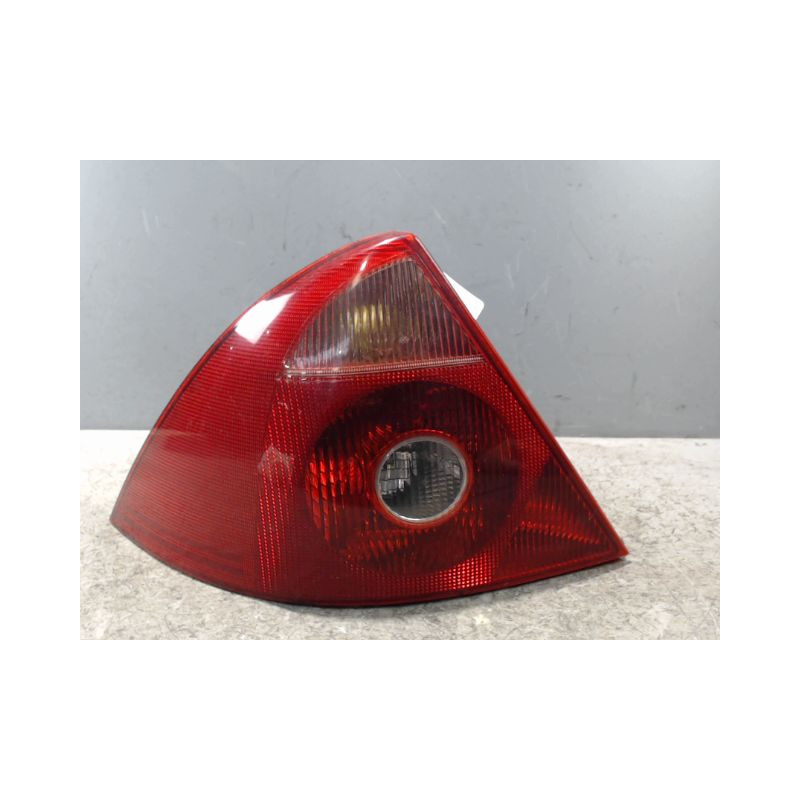 FEU ARRIERE GAUCHE  FORD MONDEO 2000-2007