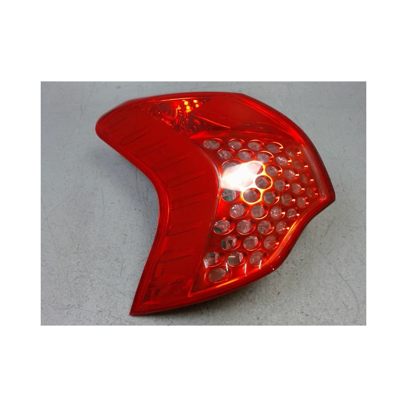FEU ARRIERE GAUCHE  PEUGEOT 3008 2009-