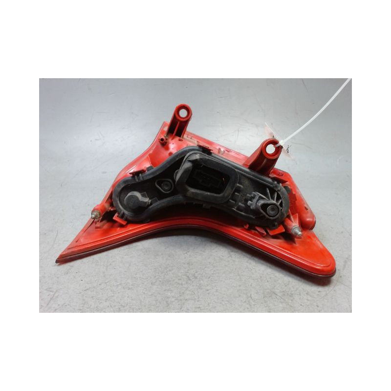 FEU ARRIERE GAUCHE  PEUGEOT 3008 2009-