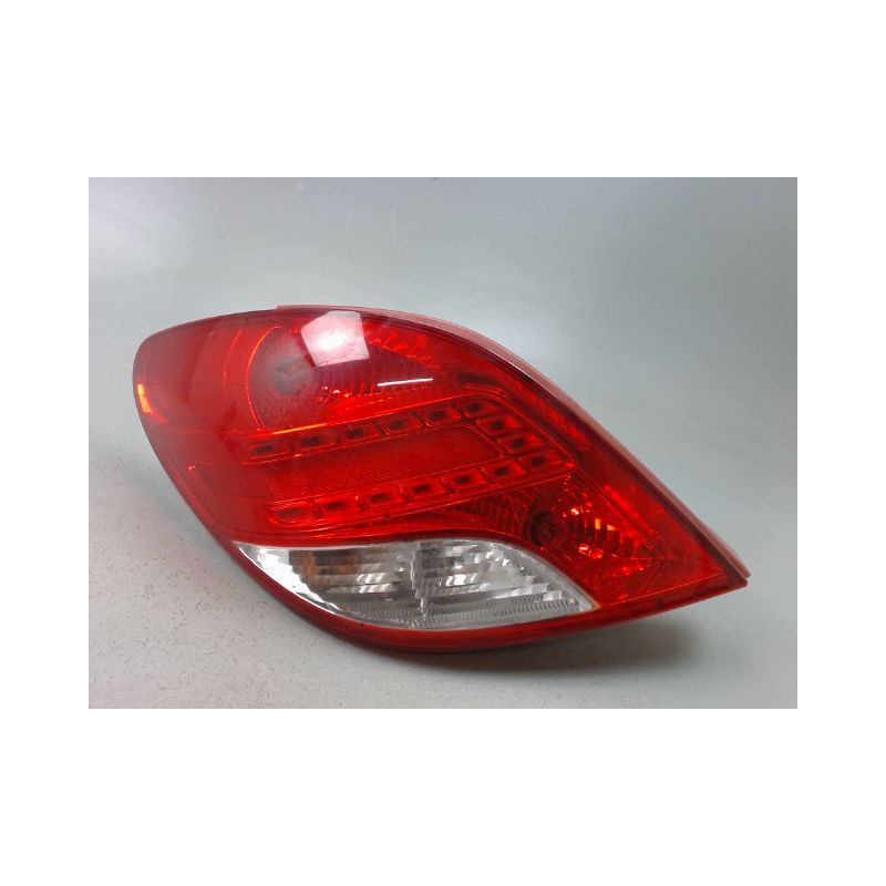 FEU ARRIERE GAUCHE  PEUGEOT 207 2006-2013