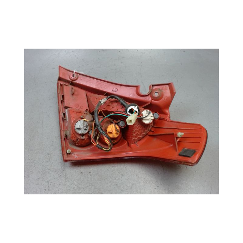 FEU ARRIERE GAUCHE  SUZUKI SWIFT 3P