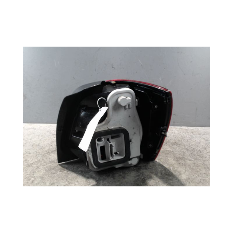 FEU ARRIERE GAUCHE  VOLKSWAGEN POLO 2009-