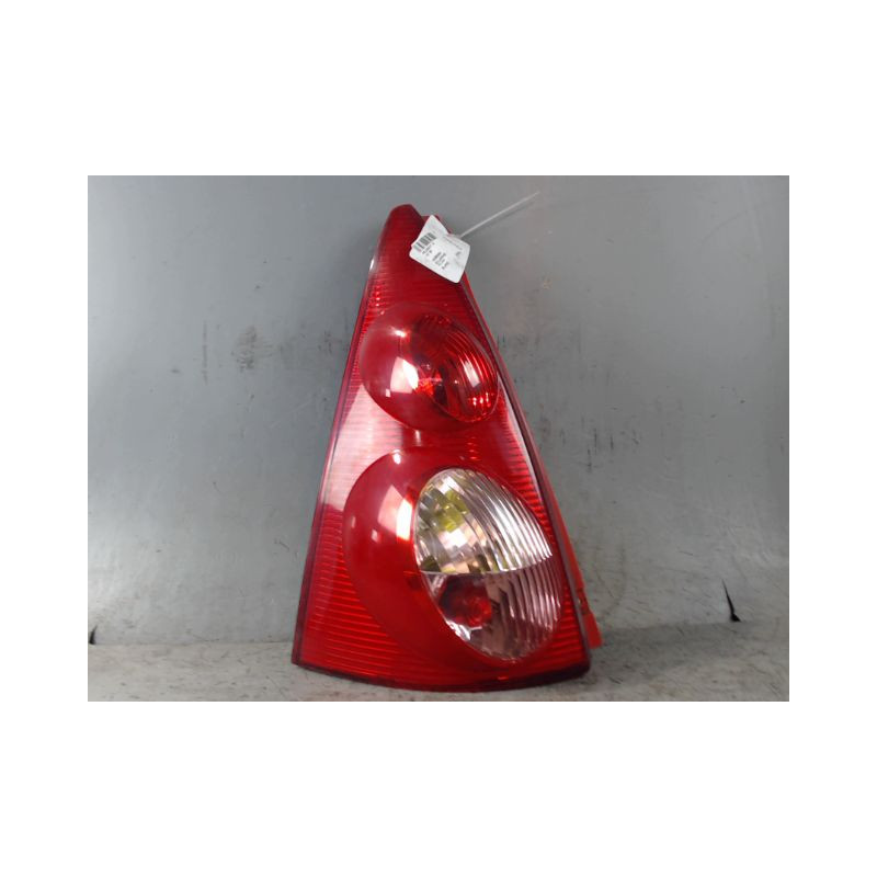FEU ARRIERE GAUCHE  PEUGEOT 107 5P