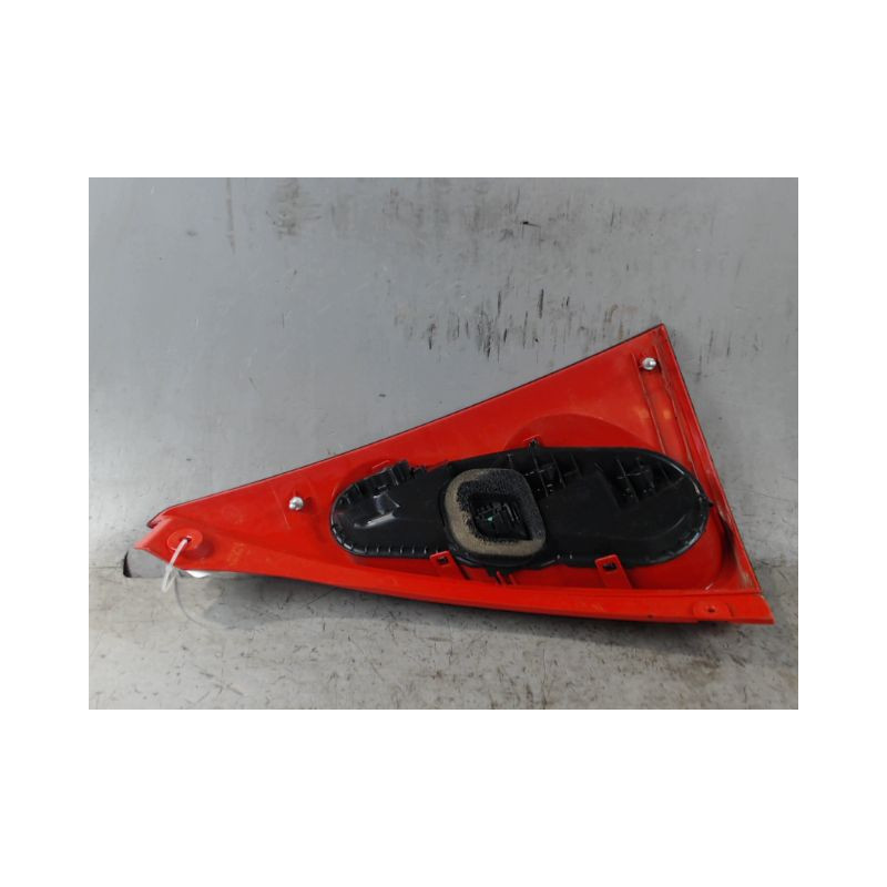 FEU ARRIERE GAUCHE  PEUGEOT 107 5P