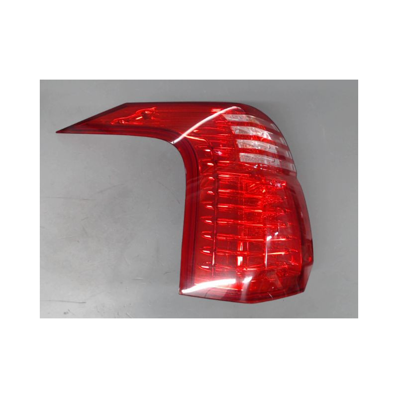 FEU ARRIERE GAUCHE  PEUGEOT 5008