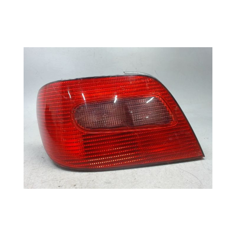 FEU ARRIERE GAUCHE  CITROEN XSARA 2000-